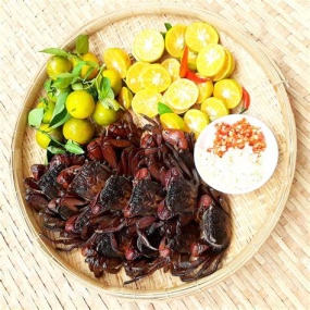 BA KHÍA NGUYÊN CON